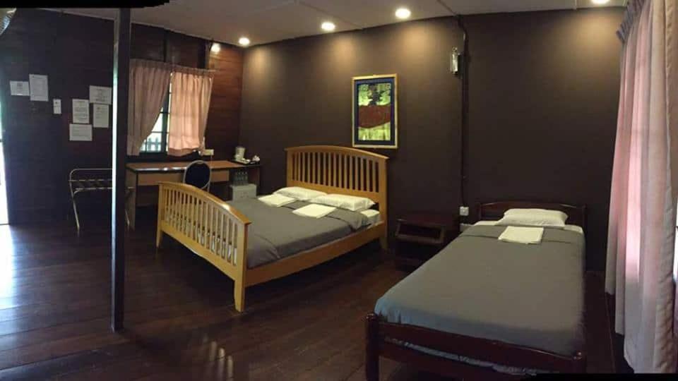 Uk Farm Agro Resort Kluang Exterior foto